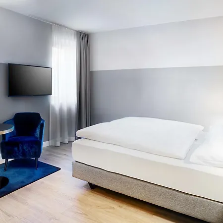 Hotel Stage 12 By Penz