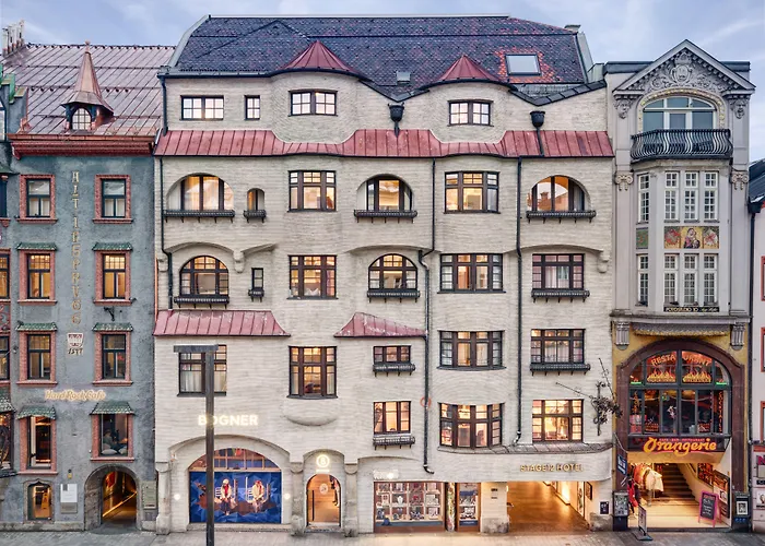 Stage 12 By Penz Hotel